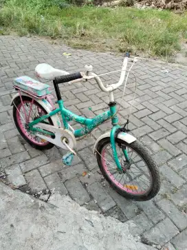 Sepeda anak ukr 18 bagus