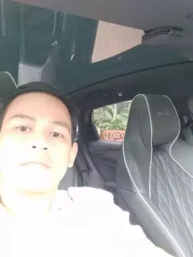 Mencari pekerjaan supir pribadi atau supir harian.