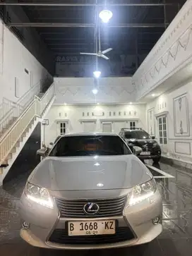 Lexus ES300 Hybrid 2014 Istimewa Garansi Batrai Full ori jual cepat bu