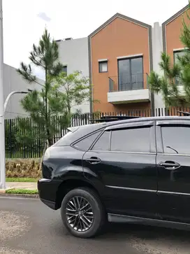 Toyota Harrier 2010 Bensin