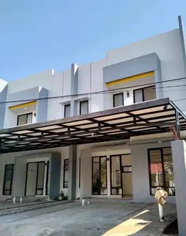 RUMAH MEWAH DEKAT BANDARA SULTAN HASANUDDIN
