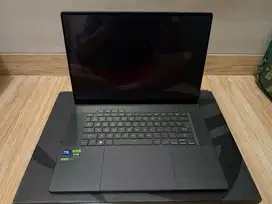 ASUS ROG ZEPHYRUS G16 GU605MI OLED RTX4070 ULTRA 9 185H 16GB 1TB W11 1