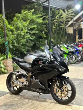 CBR 250RR KM 9rb PAKET GANTENG