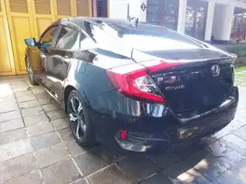 Dijual Honda Civic turbo metalik Pakaian Dokter Tangan Pertama terawat