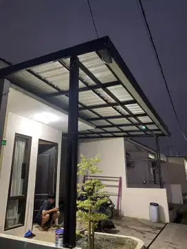 Kanopi baja ringan