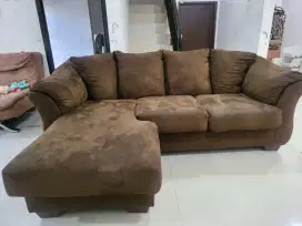Sofa informa coklat