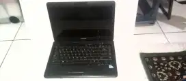 laptop Toshiba original lengkap tas charger kondisi harus instal ulang