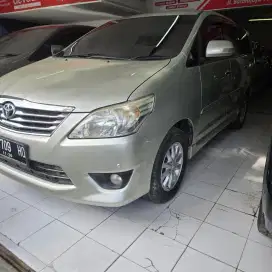 Inova V bensin 2013 matic