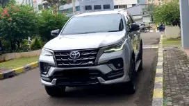 Toyota fortuner vrz gr sport 4x4 diesel 2023 matic silver