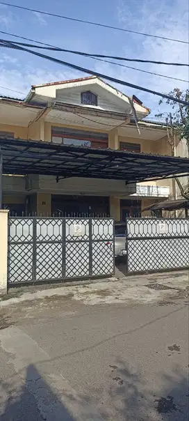 Dijual Unit Rumah Second Beserta Kos Kosannya Didekat Trans Studio