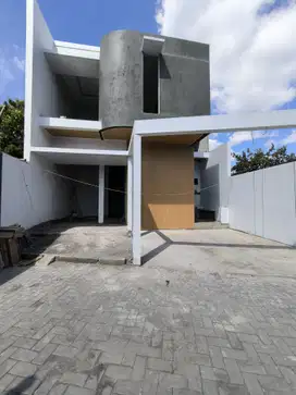 Rumah 2 lantai model industrial dekat pemda sleman
