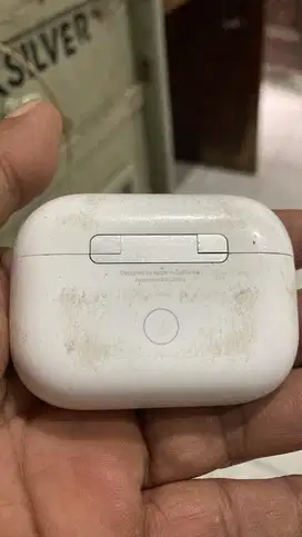 Case charging Airpods pro gen 2
