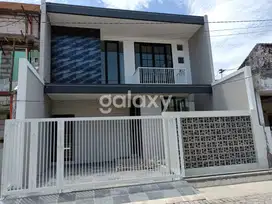 JUAL RUMAH MANYAR REJO BARU GRESS MINIMALIS LEBAR 8