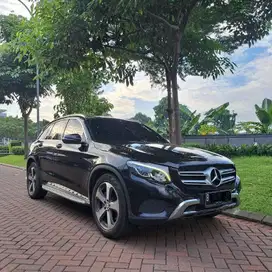 [Km 25.000] Mercedes Benz GLC250 / GLC 250 Exclusive 2017 Hitam