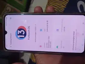 Vivo v20  RAM 8+4 SNAPDRAGON 720 G TT MASUK
