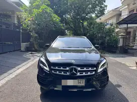 Bismillah Mau Jual  Mercedes-Benz GLA 200 AMG 2017