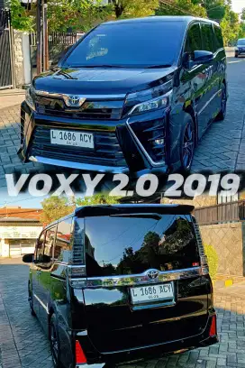 VOXY 2.0 AT 2019 KM 80RB!!