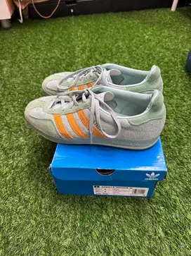 Adidas Gazelle original size 6 / 39,5 sepatu wanita
