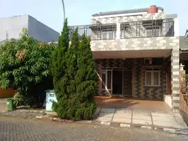 TURUN HARGA  JUAL RUGI, Rumah 2 lantai di Metland Cileungsi