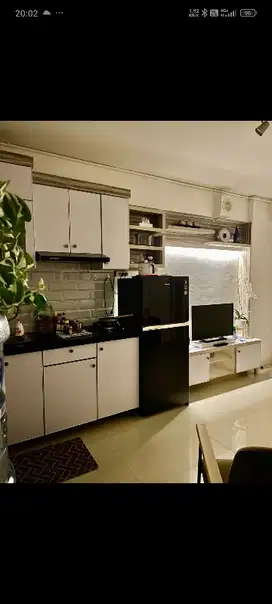 Apartemen terluas di kelasnya, lokasi strategis, lantai