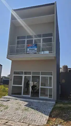 Disewakan Ruko di jalan raya perumahan Newtown Park, Row Jalan 4 mobil