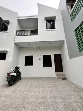 Rumah 2 Lantai Baru di Kalisari Pasar Rebo Jakarta Timur