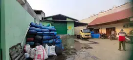 Bangunan Gudang seluas 500 m2 di Kompleks Kav DPR Cipondoh Tangerang