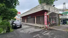 Ruang usaha strategis jalan ir.sutami jebres solo dekat UNS