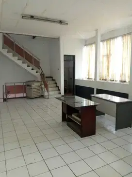 DISEWAKAN RUKO DI JL TAMIM  BANDUNG (pasar baru)  --M