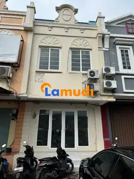 Ruko Bagus 2 Lantai Siap Untuk Usaha di Sentra Eropa Kota Wisata