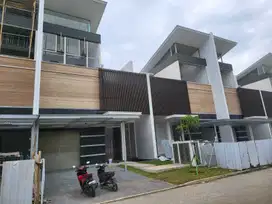DIJUAL RUMAH GOLF ISLAND PIK CATALYA 10x30 VIEW TIDAK TERHALANG BAGUS