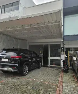 Ruko Luas Siap Pakai Lokasi Strategis Di Kemang Raya. 13331