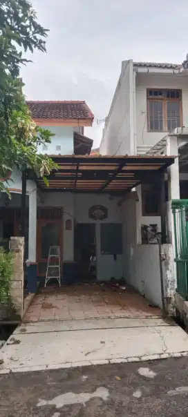 Kanopi baja ringan