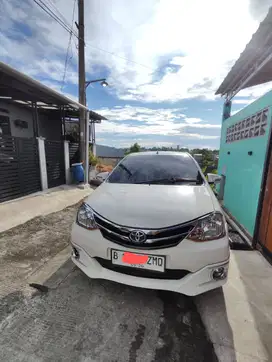 Over kredit Etios Valco 1.2 G 2016