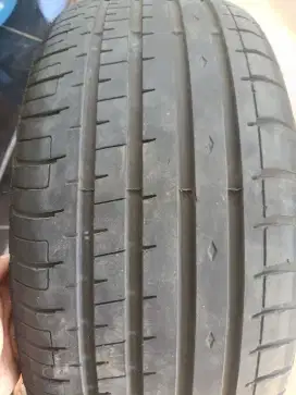 Accelera PHI-R 215/45 17