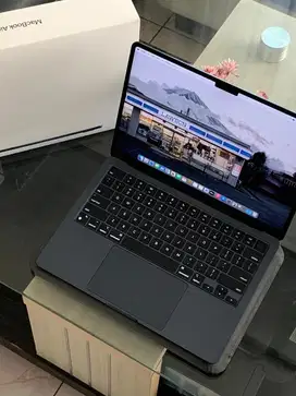 Macbook Air M3 2024 8/256 GB