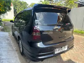 Nissan Grand livina 2011 Bensin