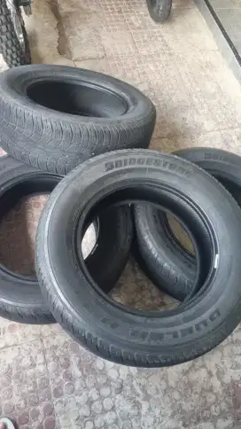 dijual Ban bekas BRIDGESTONE DUELER
235/60 R16