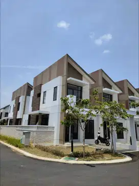 Termurah ! Rumah Hook dekat clubhouse Fashagriya Podomoro Park