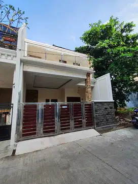 Rumah 2 Lantai Cantik Murah Privat Pool di Setu Indah Cipayung Jaktim