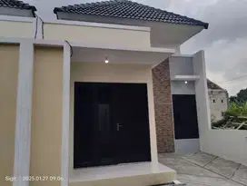 RUMAH MODERN SIAP HUNI Pedurungan Tengah