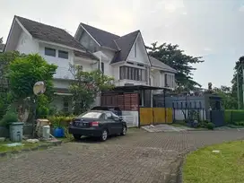 Rumah 2 lt dkt sekolah BR  sport Club Danau Bogor Raya Cimahpar Bogor