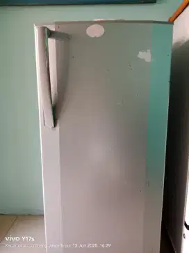 Kulkas extra large freezer