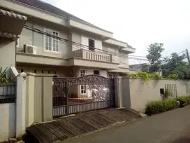 Rumah bagus  di Bintaro sektor 2 Jakarta Selatan cluster Spacious