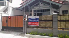 Rumah di Tebet Cocok utk Kantor Row Jalan 2 Mobil Bebas Banjir
