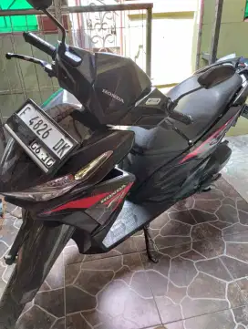 Dijual motor Honda Vario 2015 pajak fresh hidup sampai 2030