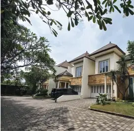 Rumah Mewah di Pejaten Barat