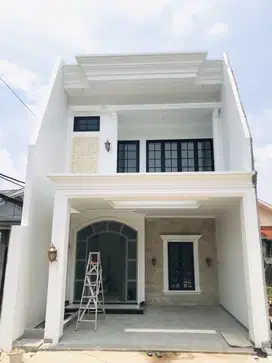 Rumah mewah 2 lantai 5 menit ke akses tol dan stasiun.