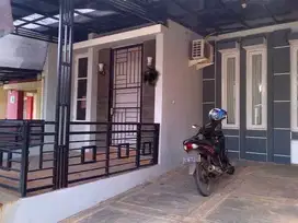 Dijual Cepat Rumah Legenda Wisata cibubur Siap huni