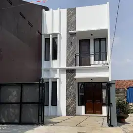 luar biasa keren. rumah 2 lantai lokasi strategis, di Cibinong